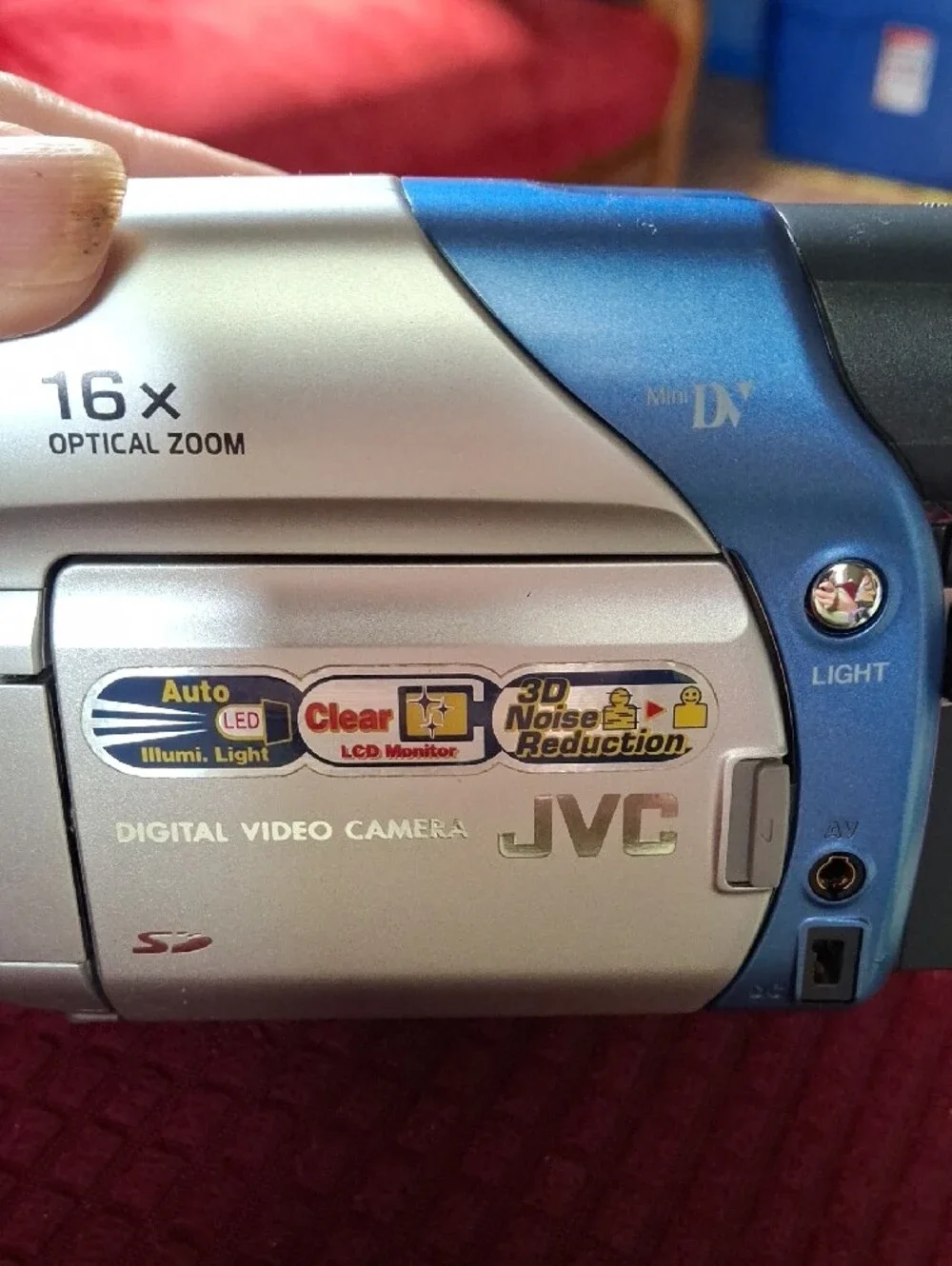 JVC GR-D72U MiniDV Digital Video Camcorder 16x Optical Zoom w/ Original Box